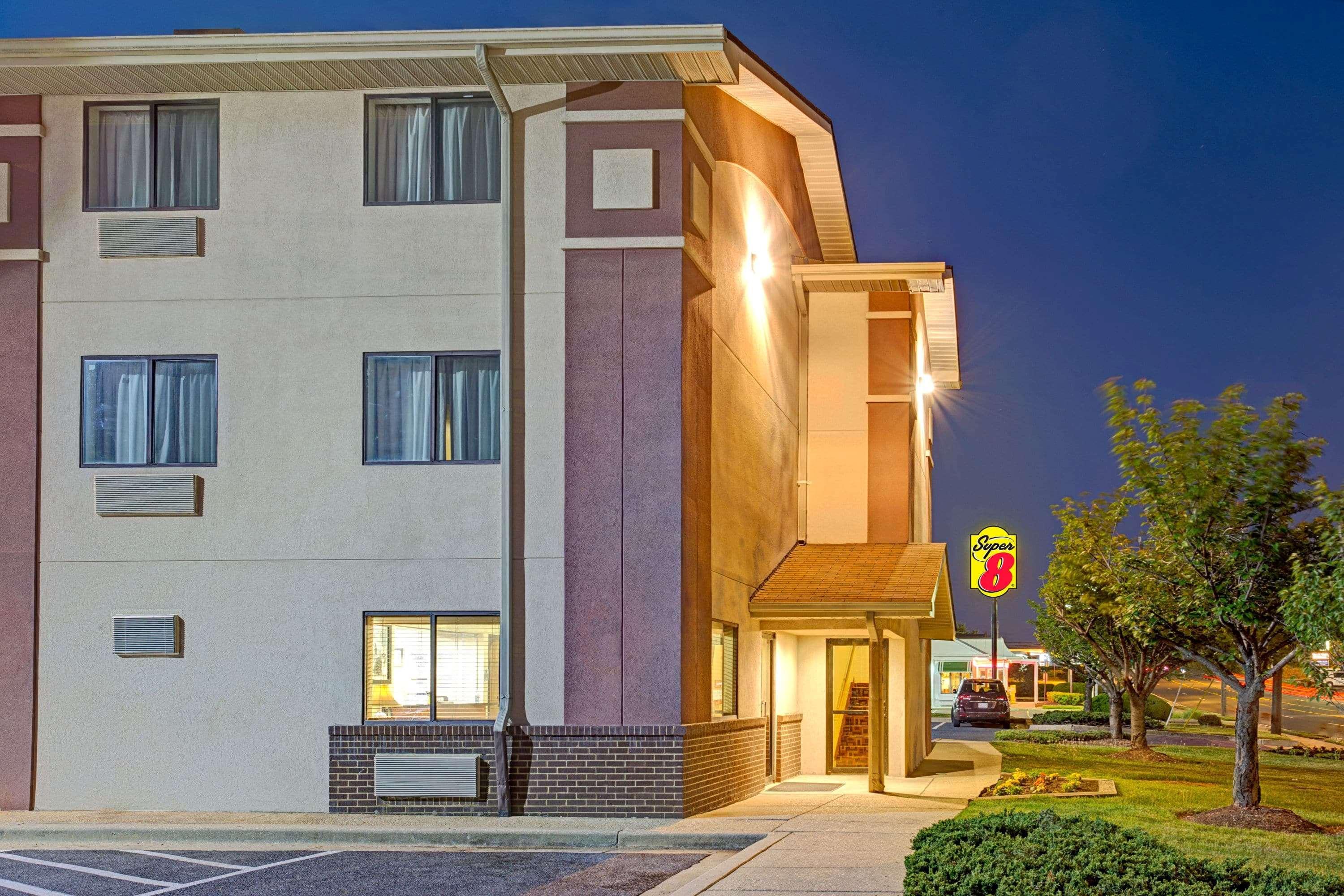 Отель Super 8 By Wyndham College Park Wash Dc Area Экстерьер фото